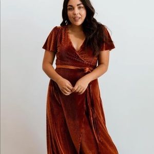 NWT XS Baltic Born Andi Ribbed Velvet Wrap Dress